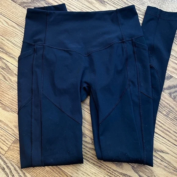 Lululemon All The Right Places - Picture 3 of 7